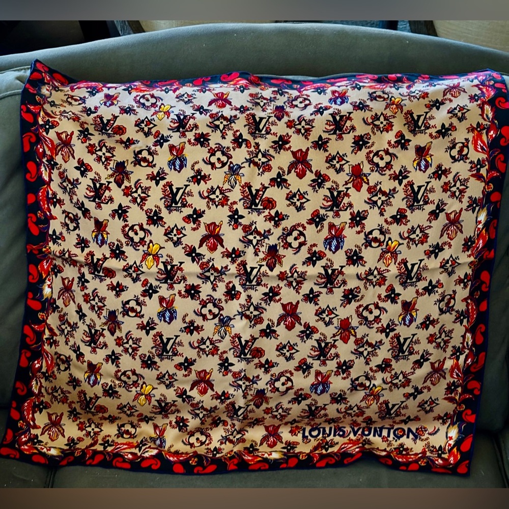 Auth Louis Vuitton Silk Scarf Bundle– Floral Monogram Print (Style 00-0195-682) - Picture 15 of 15